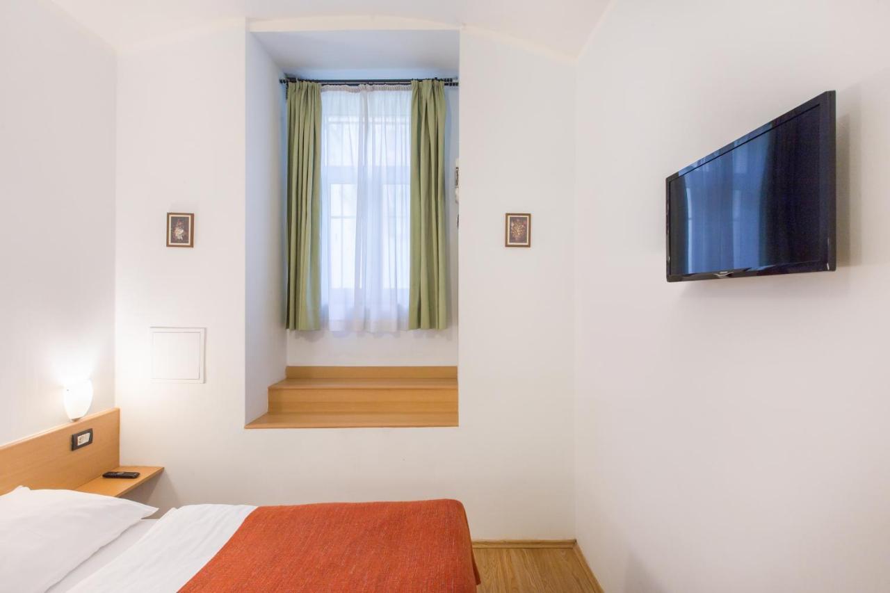 Duskova Apartments Prága Kültér fotó